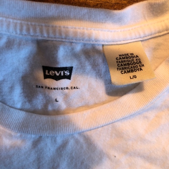 Women’s Levi’s T-shirt - Picture 2 of 2